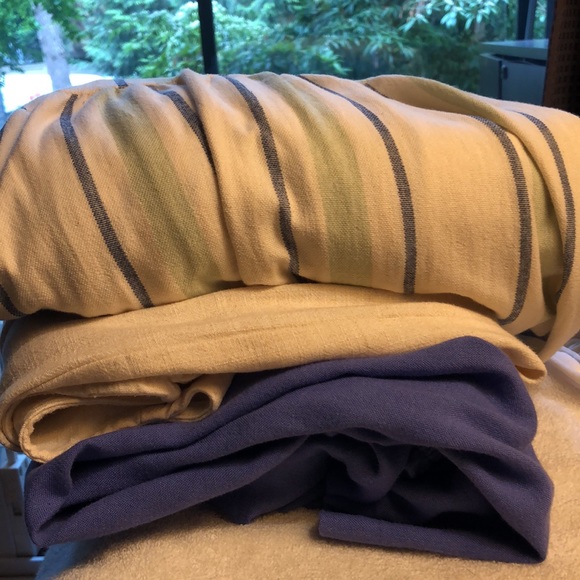 Bundle of three linen/cotton blend dresses - Picture 4 of 4